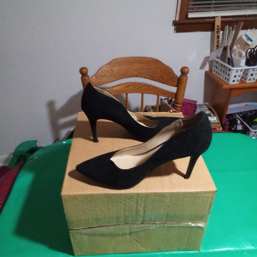 Ladies Black Scalloped Stilettos